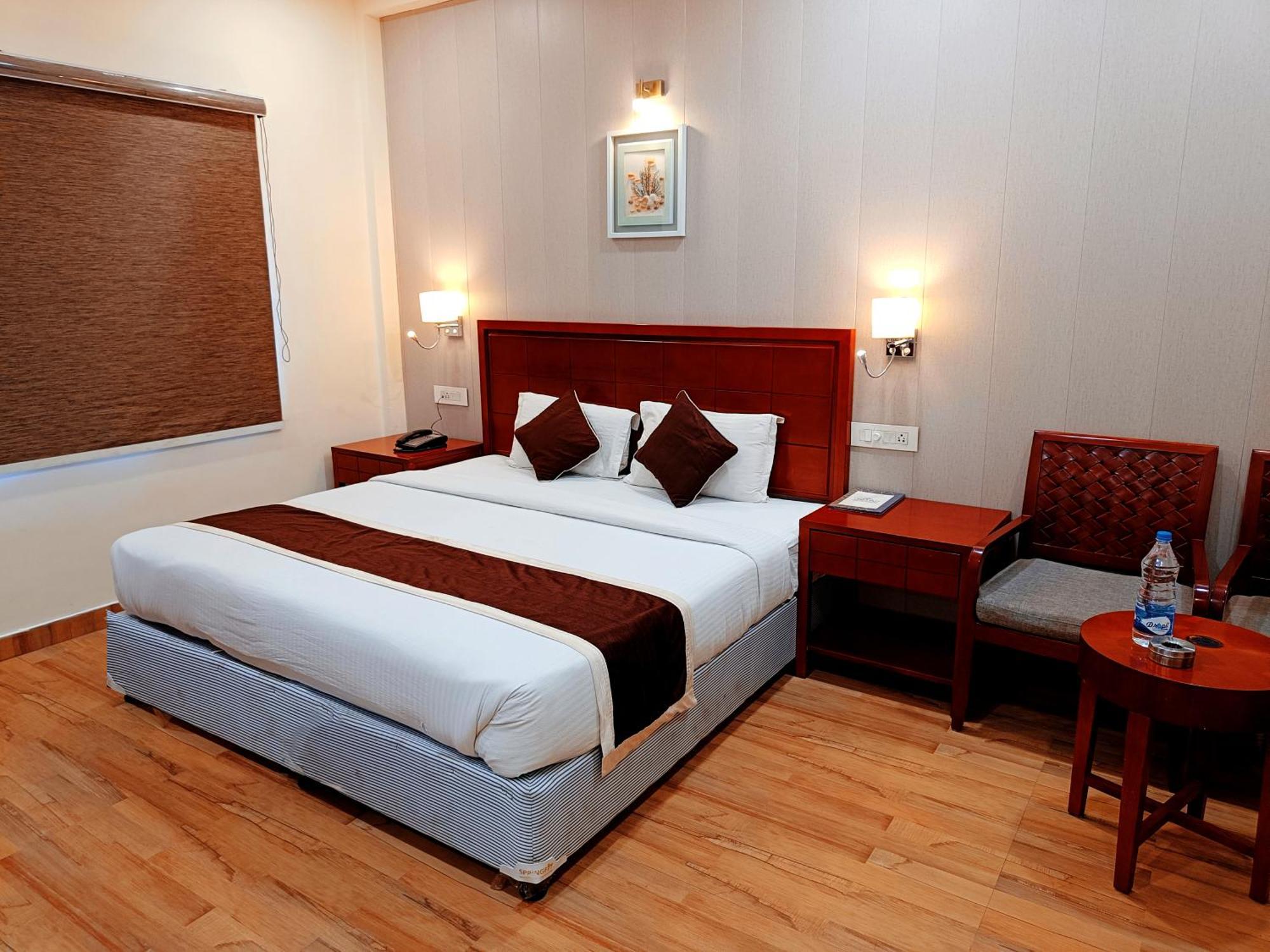 Hotel The Ved Mantra Gwalior Exterior foto