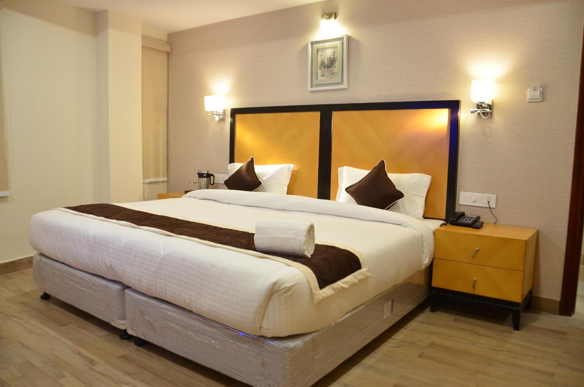 Hotel The Ved Mantra Gwalior Exterior foto