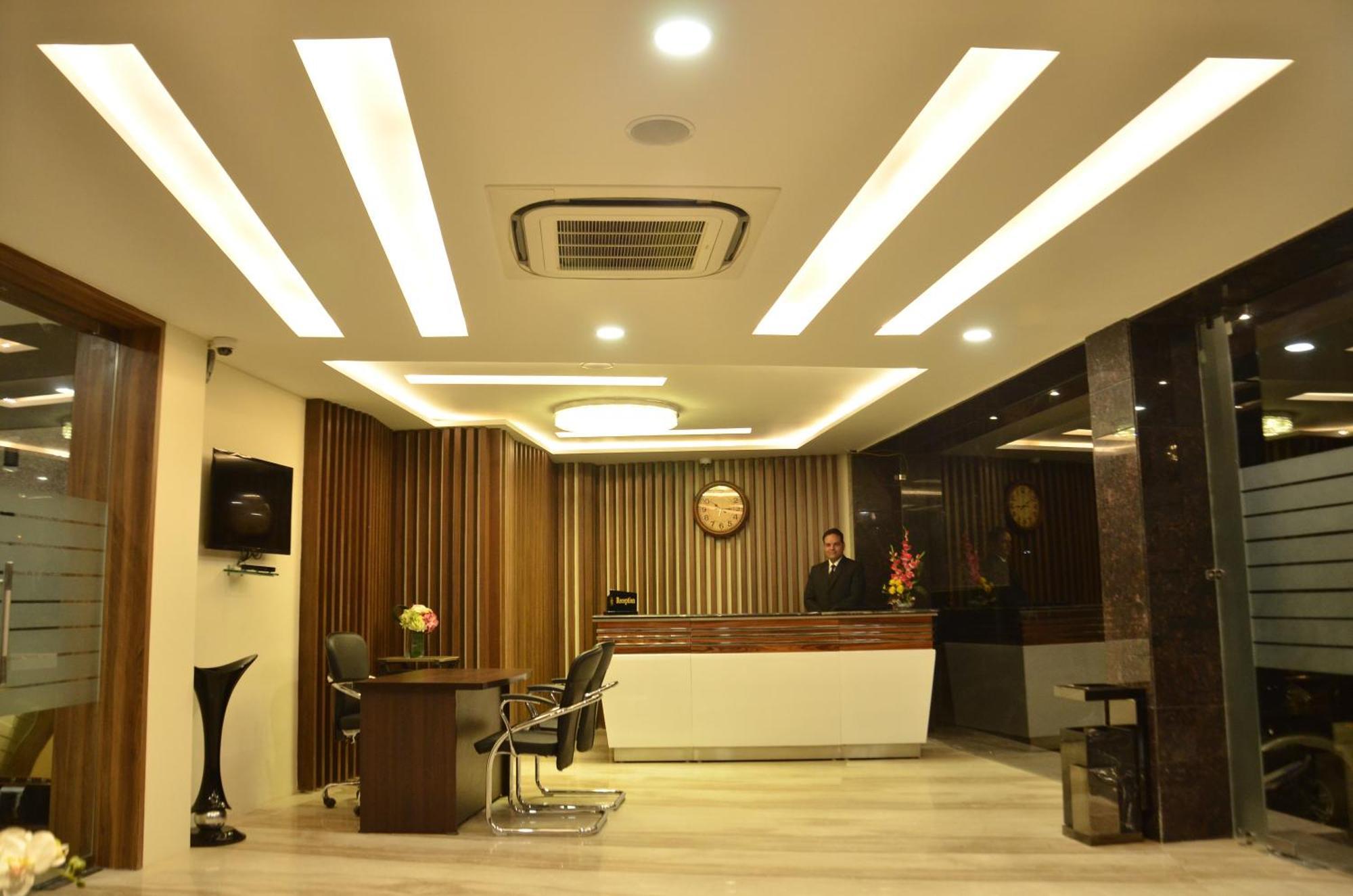 Hotel The Ved Mantra Gwalior Exterior foto
